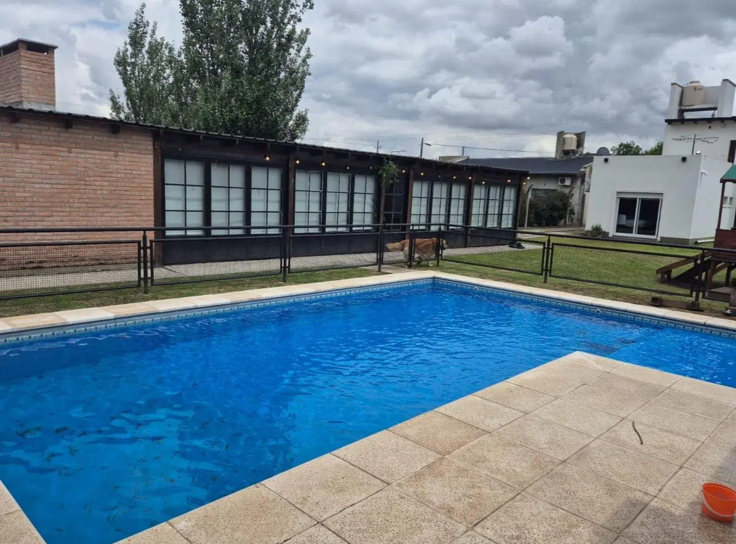 VENTA CASA PARQUE PILETA QUINCHO A MTS MONTE 4