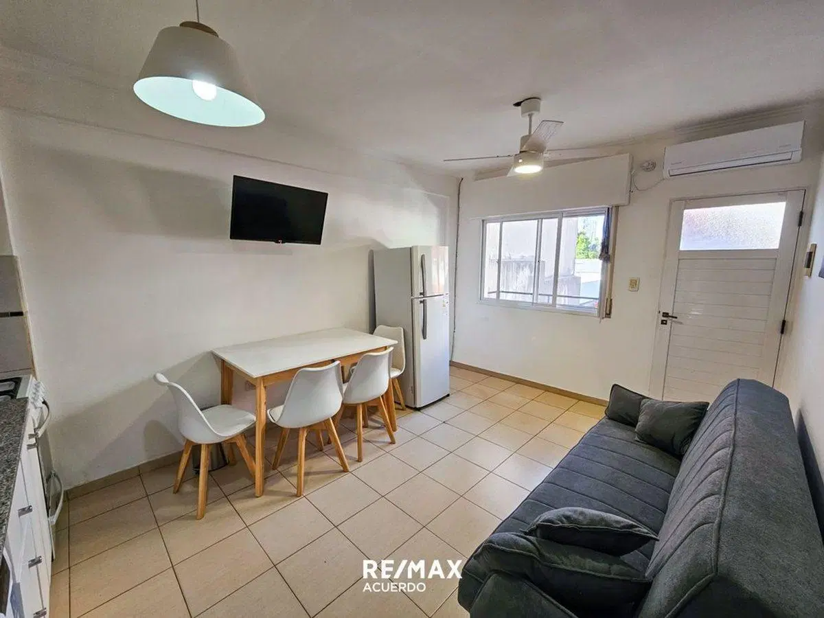 ALQUILER DEPTO C/COCHERA - CENTRO - 1 DORM. 3
