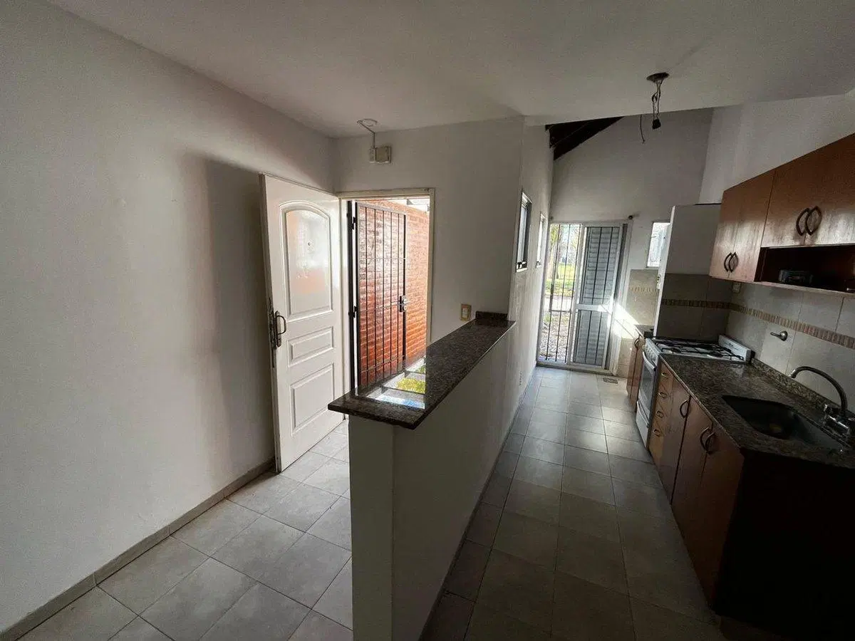 VENTA DPTO 1 DORMI CON PATIO Y COCHERA SAN NICOLAS 2