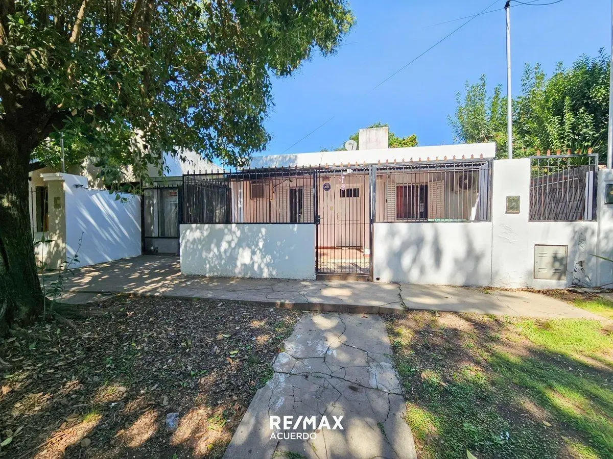 VENTA CASA 2 DORM Y PARQUE– VILLA RAMALLO 3