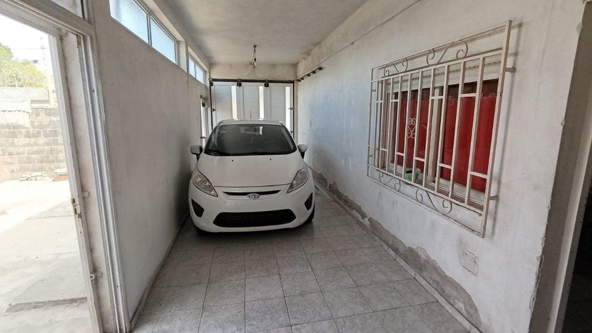 Foto de Venta Casa de 3 habitaciones + dpto. independiente, imagen 4
