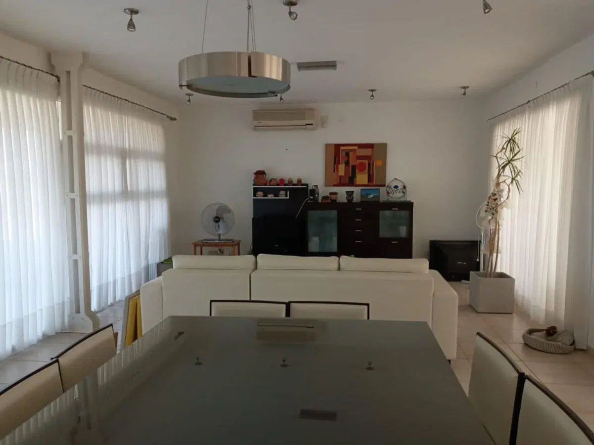 VENTA CAMPO 3 HS CON CASA DE CATEGORIA-BARADERO 3
