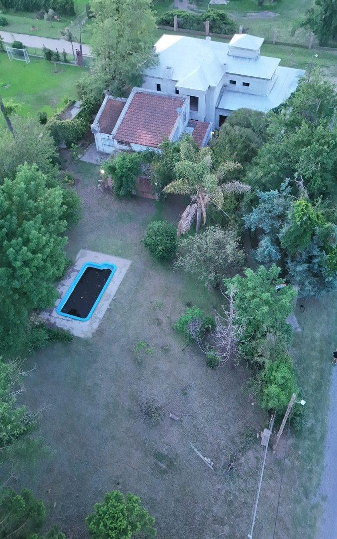 Foto de VENTA CASA QUINTA B° CHIMPAY DE 1900 M2, imagen 4