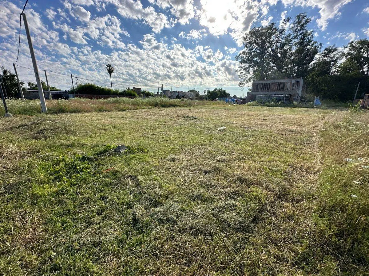 VENTA-TERRENO LA EMILIA- 12x30 6