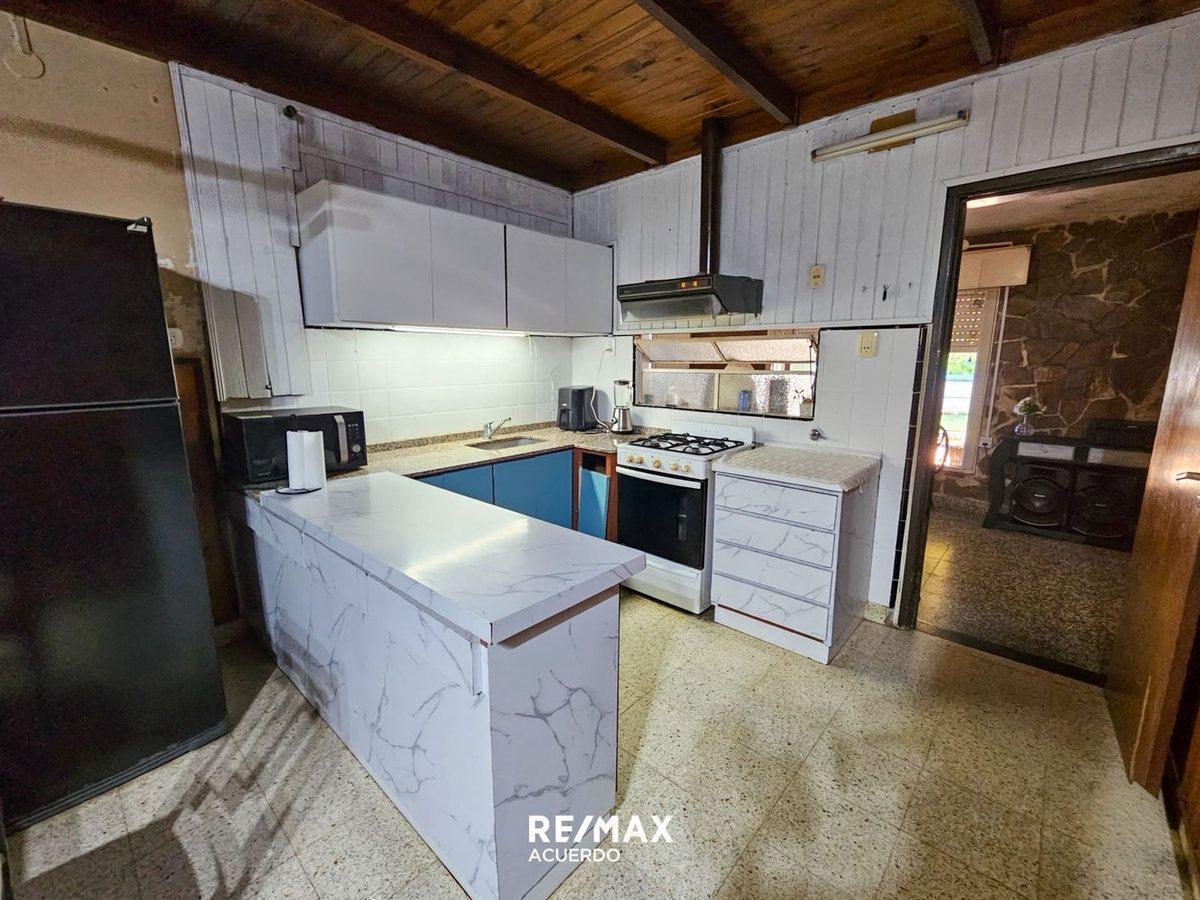 Foto de VENTA CASA 2 HAB/PILETA VILLA CAMPI LA EMILIA, imagen 3