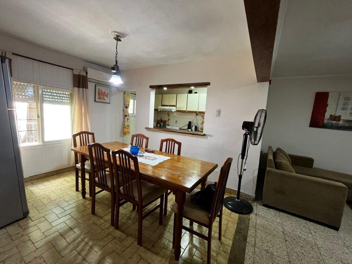 Foto de VENTA CASA 2 DORMITORIOS AV ALBERDI 597, APTA CRED, imagen 2