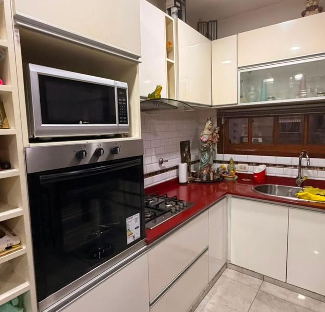 Foto de Venta de Casa de 4 dorm en Roca 1257, imagen 1