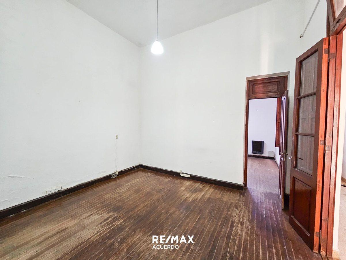 Foto de VENTA CASA 4 DORMI CENTRICA SAN NICOLAS APTA C., imagen 5