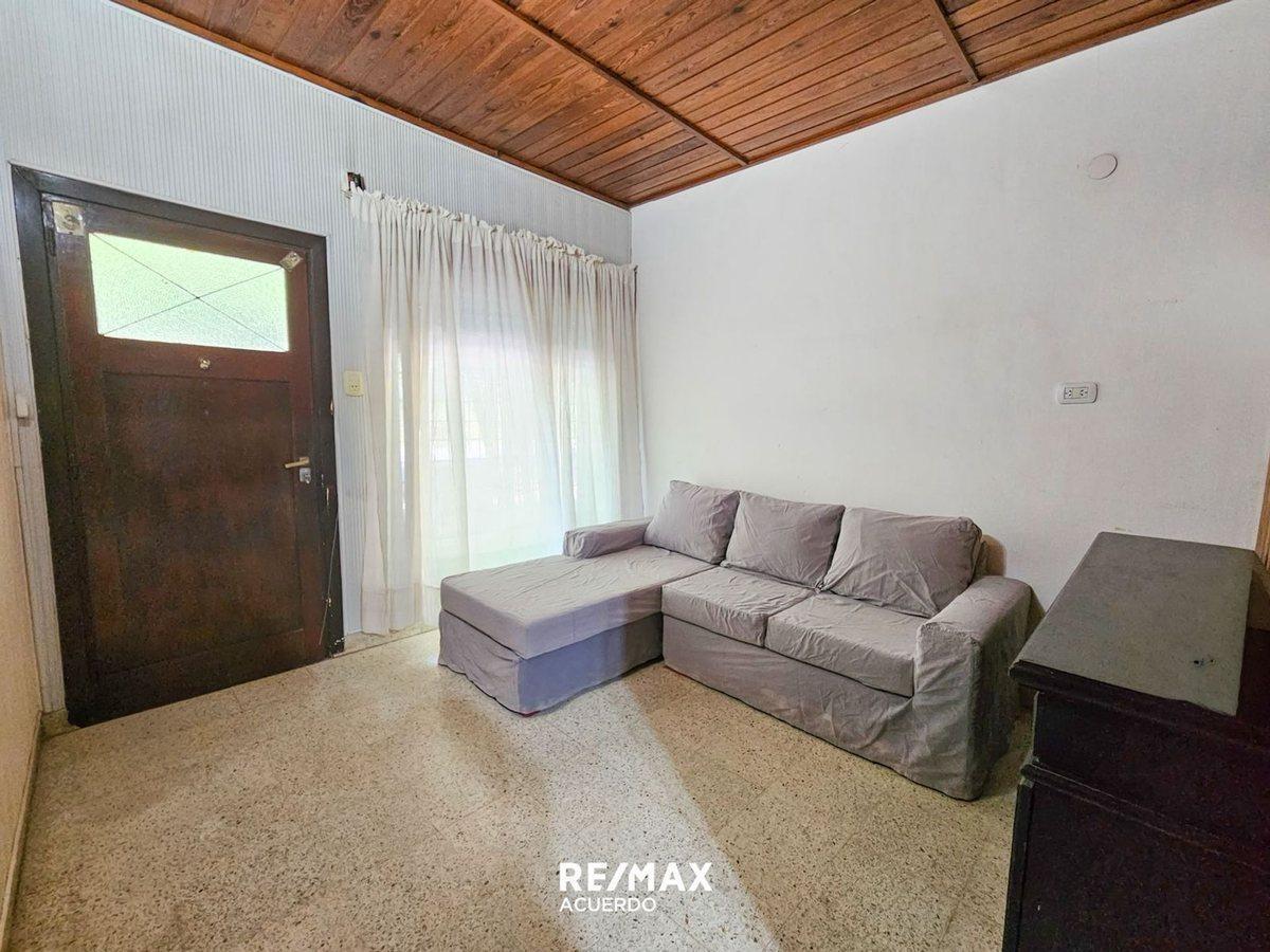 Foto de VENTA CASA 2 HAB/PILETA VILLA CAMPI LA EMILIA, imagen 2