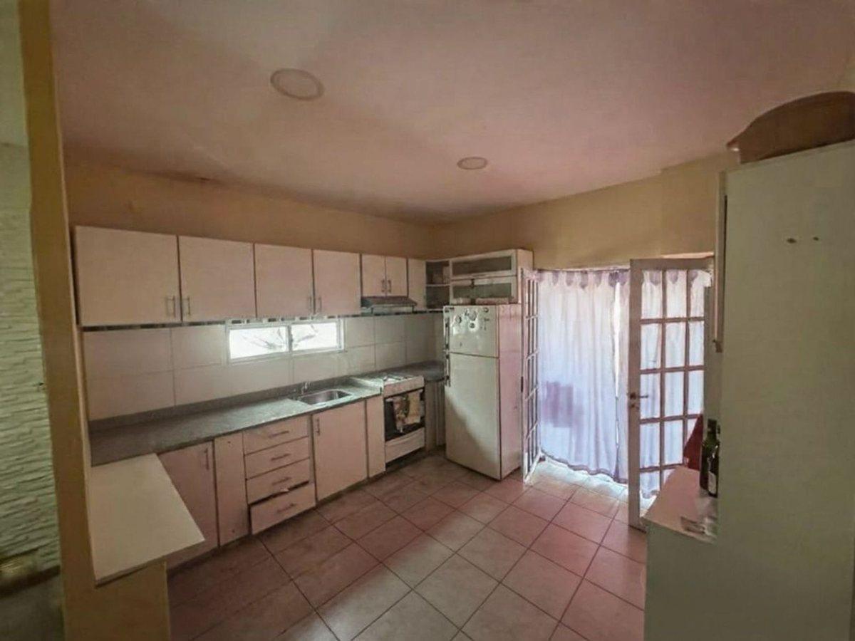 Foto de VENTA CASA LA EMILIA 2 HAB PILETA, imagen 1