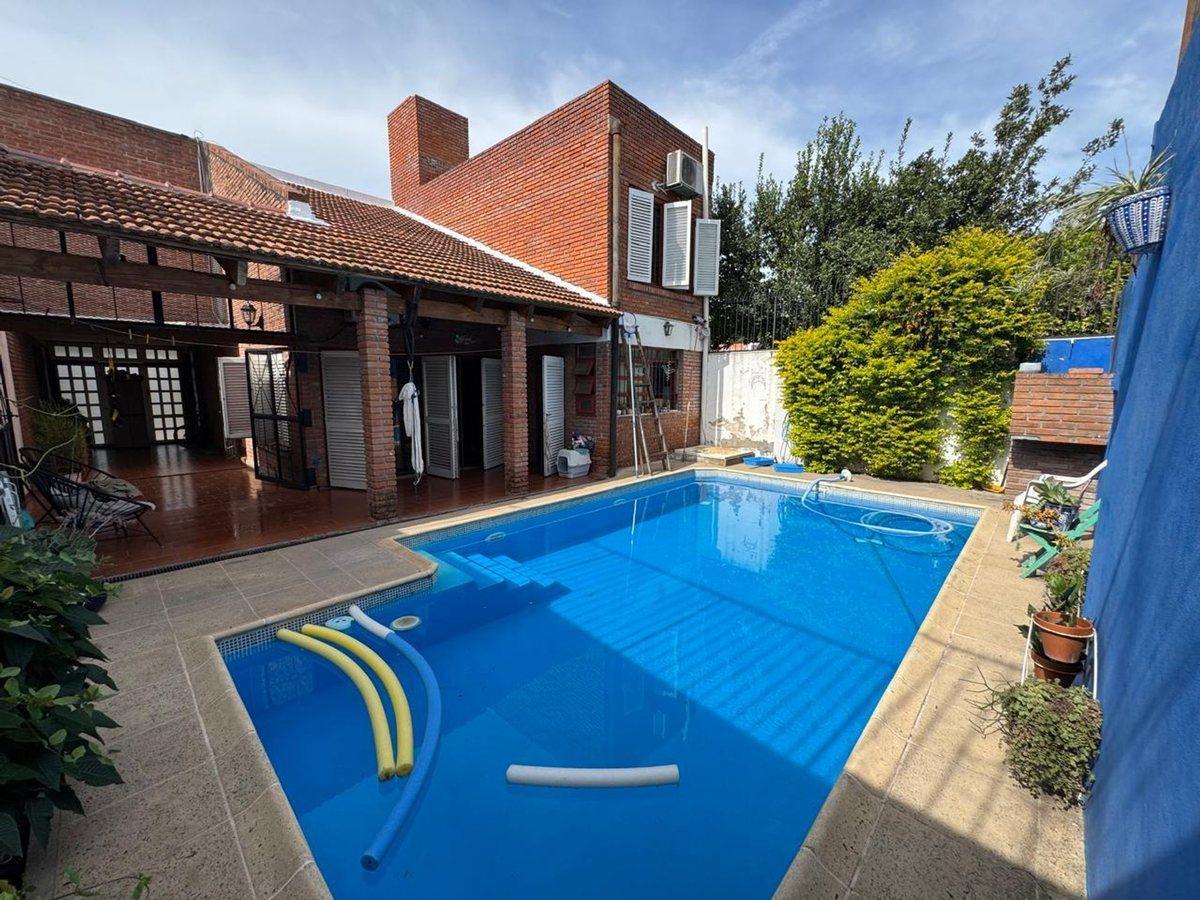 Foto de VENTA CASA 3 DORM. PILETA. APTA CRED. SAN NICOLAS, imagen 2