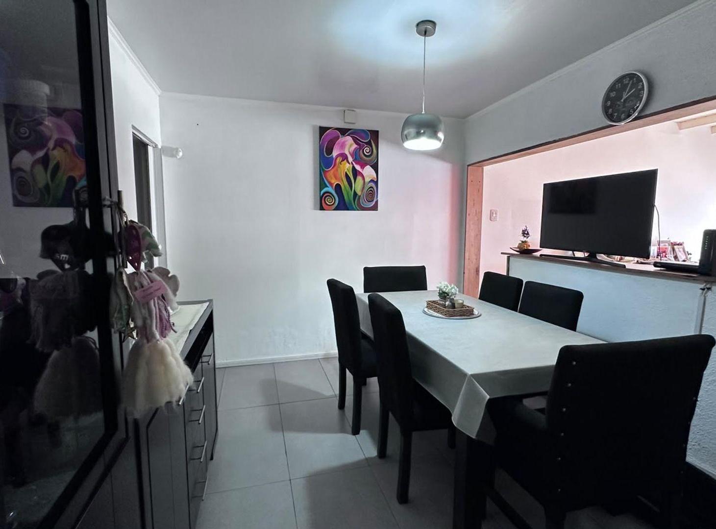 Foto de VENTA CASA BARADERO 4 HAB - COCHERA - PILETA, imagen 1