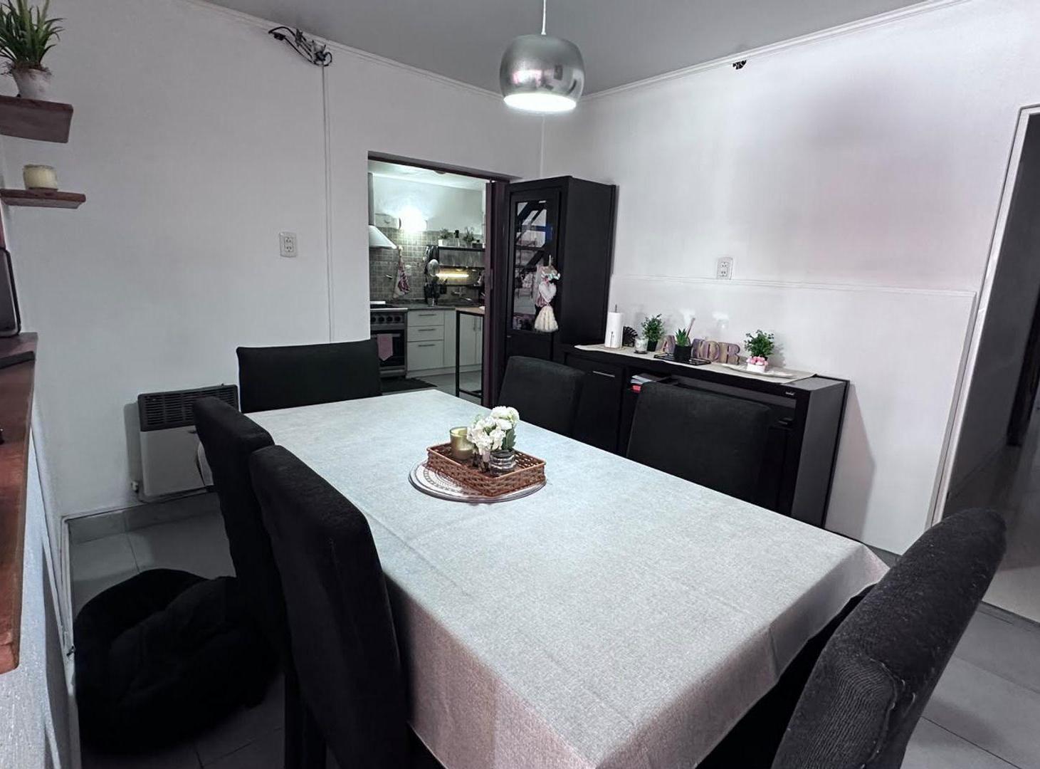 Foto de VENTA CASA BARADERO 4 HAB - COCHERA - PILETA, imagen 5