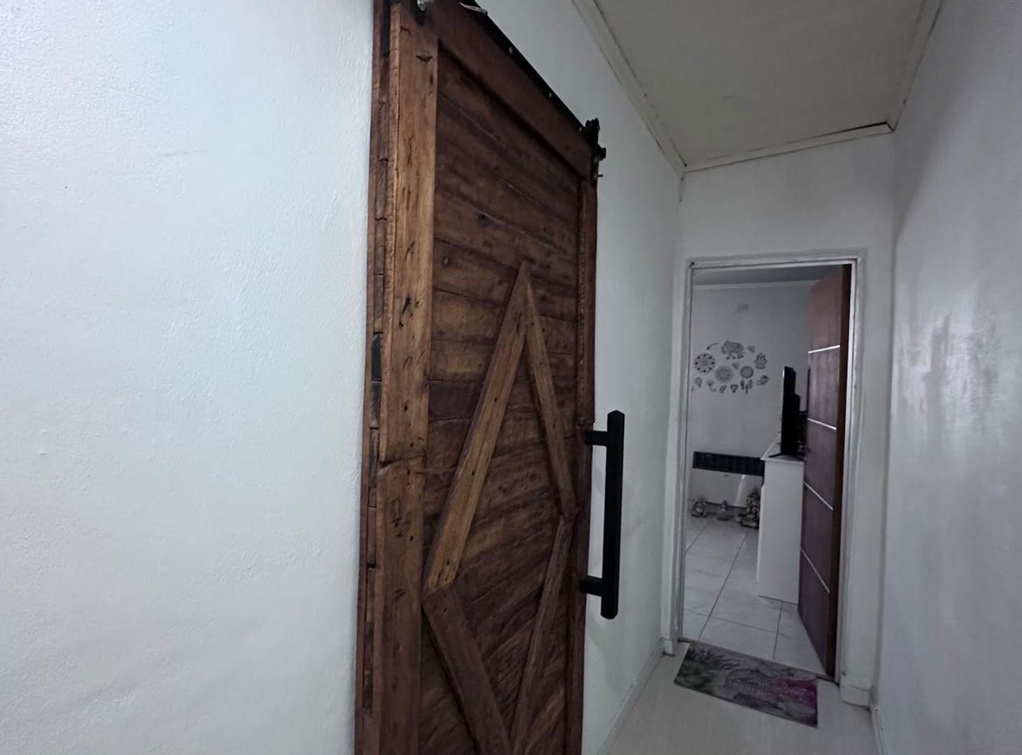 Foto de VENTA CASA BARADERO 4 HAB - COCHERA - PILETA, imagen 4
