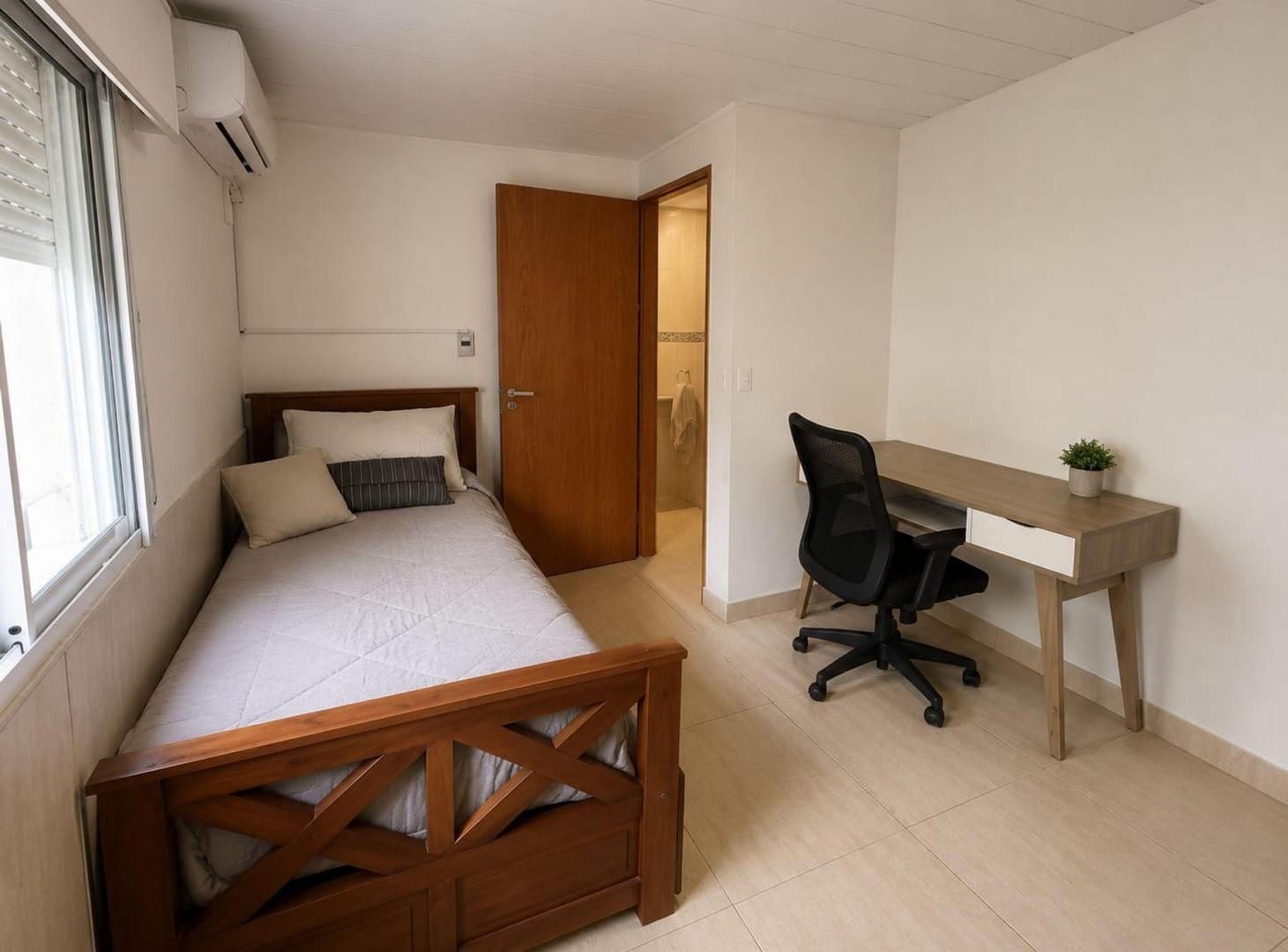 Foto de VENTA CASA 2 DORMI Y COCHERA PRADO ESPAÑOL SN, imagen 3