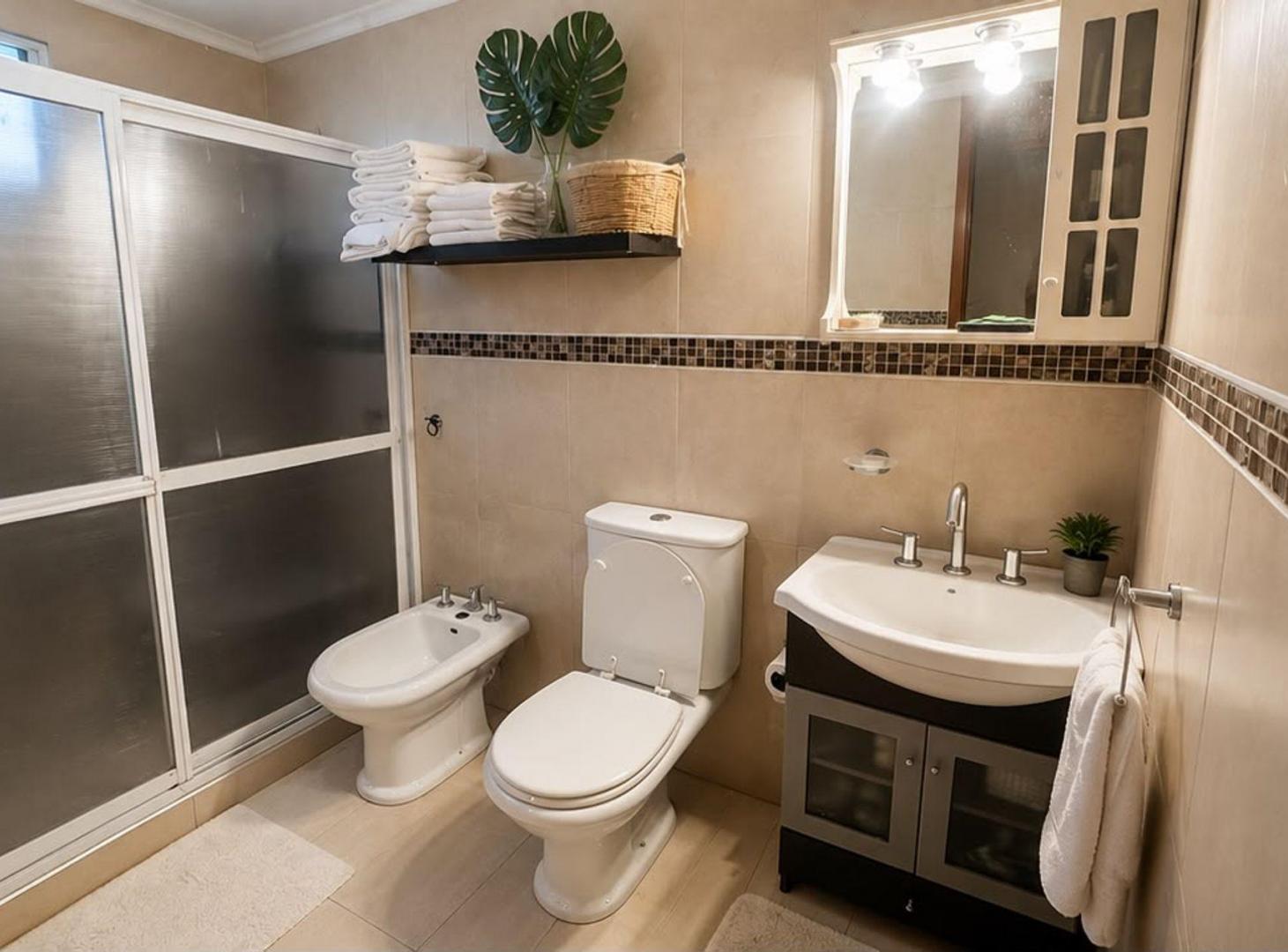 Foto de VENTA CASA 2 DORMI Y COCHERA PRADO ESPAÑOL SN, imagen 2