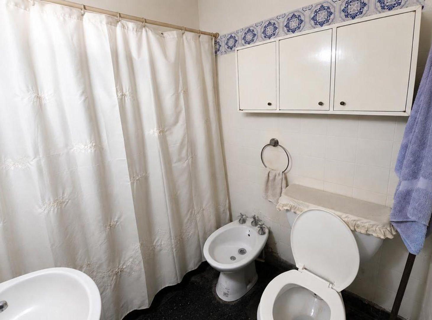 Foto de VENTA CASA 2 DORMIS+LOCAL CENTRO, SAN NICOLAS, imagen 5