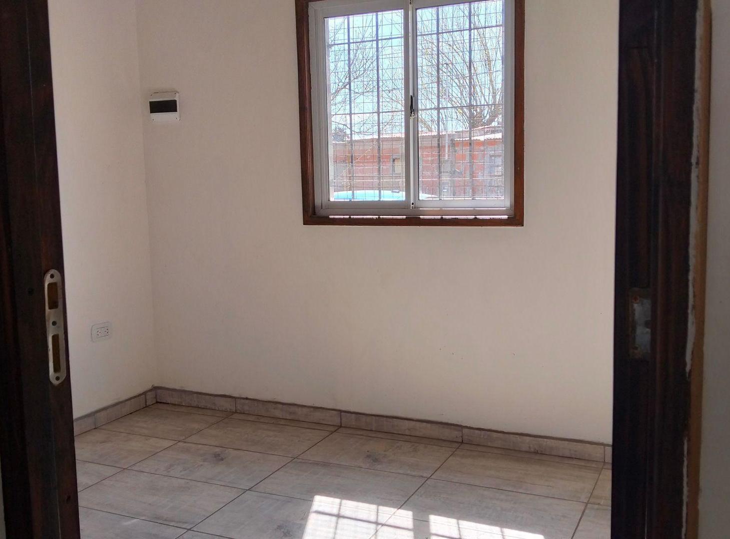 Foto de VENTA CASA DOS DORMI SAN NICOLAS/COLOMBINI, imagen 3