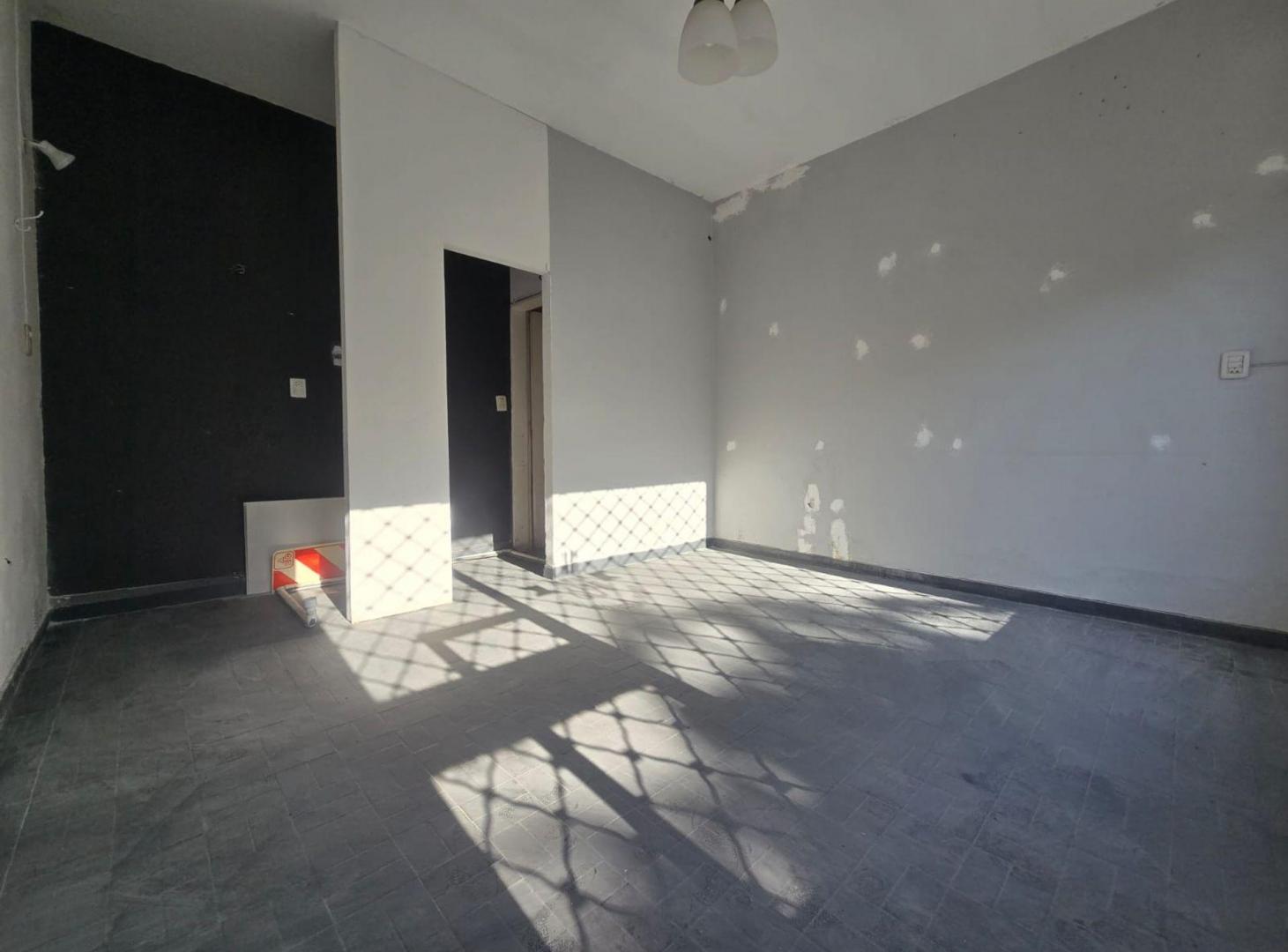 Foto de VENTA 2 LOCALES CENTRICO AL FRENTE+DEPEND aDEMOLER, imagen 5