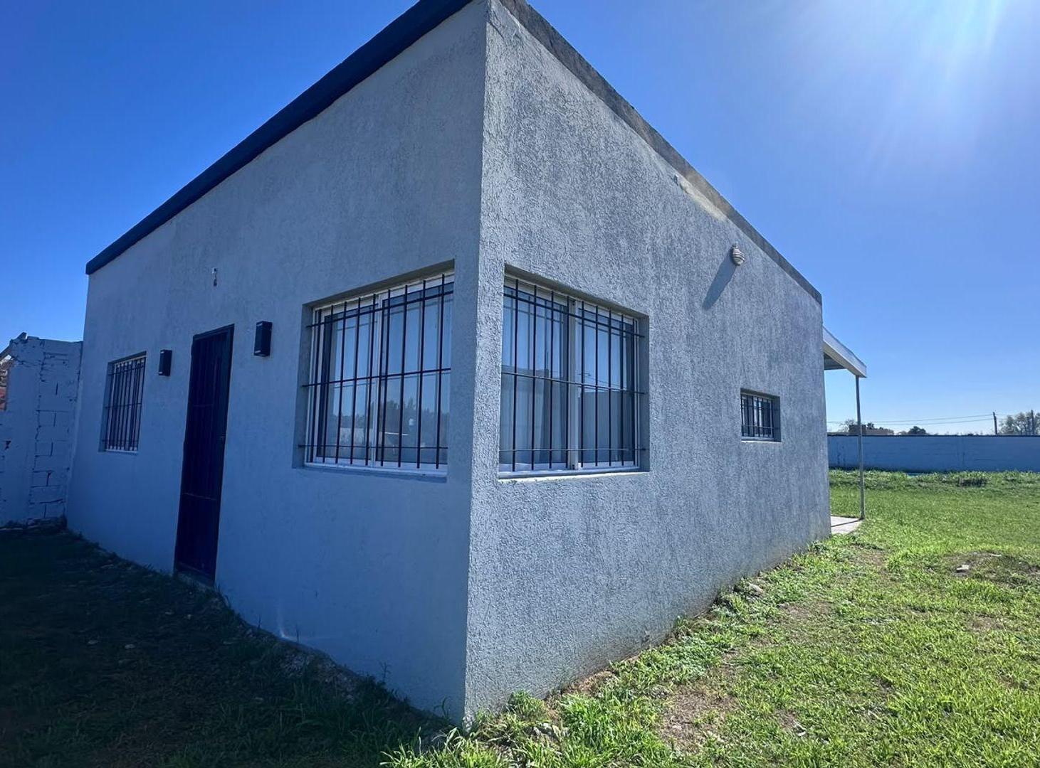 Foto de VENTA CASA BARADERO A ESTRENAR 2 HAB PILETA, imagen 1