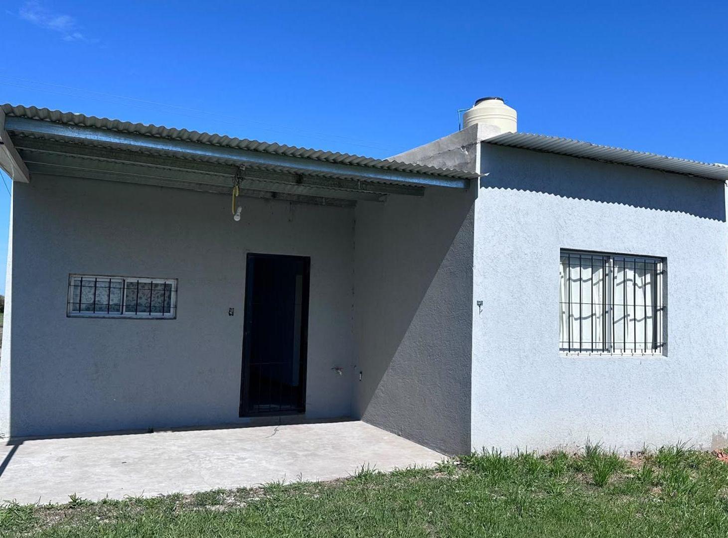 Foto de VENTA CASA BARADERO A ESTRENAR 2 HAB PILETA, imagen 2