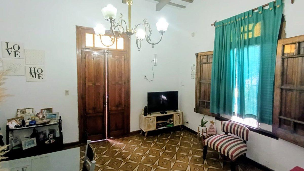 Foto de Venta Casa 3 habitaciones 25 de Mayo y Necochea, imagen 3