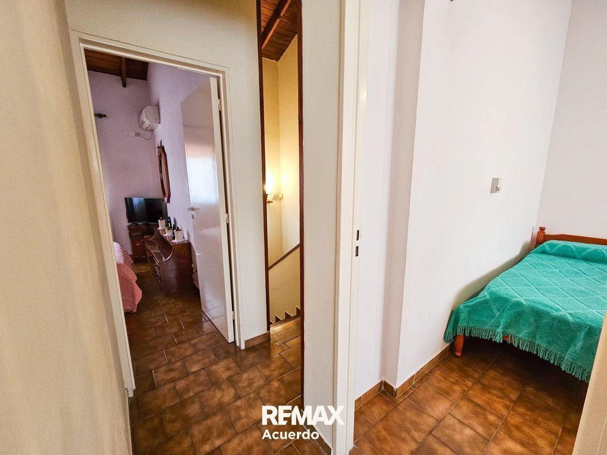 Foto de VENTA CASA DUPLEX 3 DORM.C/COCHERA EN SAN NICOLAS, imagen 4