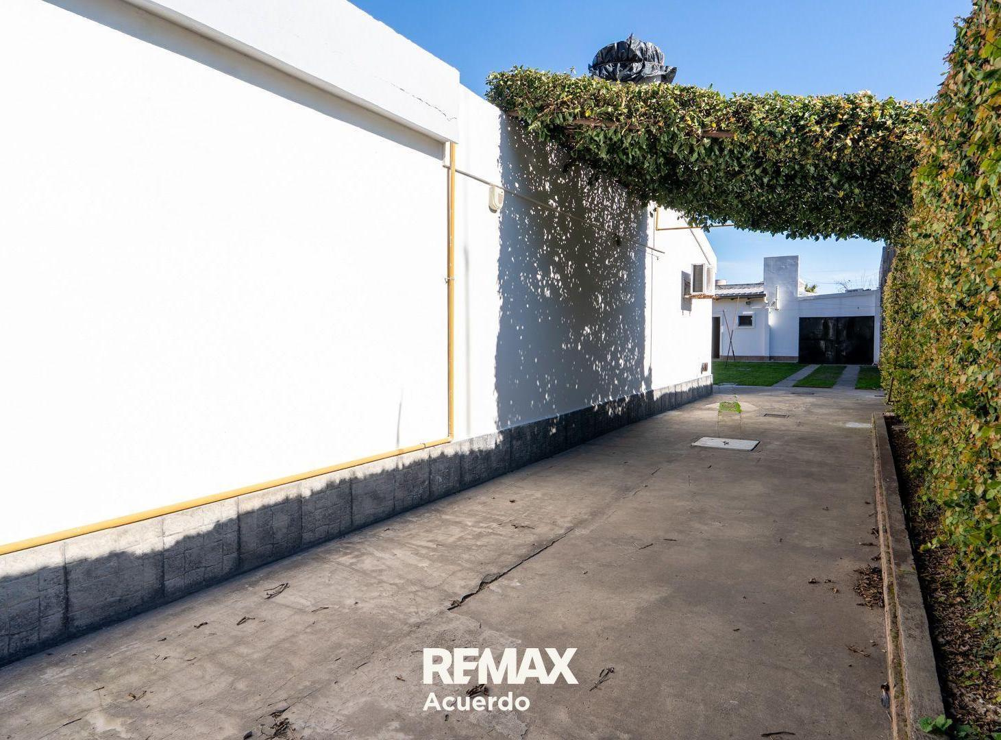 Foto de VENTA CASA DOS DORMITORIOS+DPTO FONDO SAN NICOLAS, imagen 4