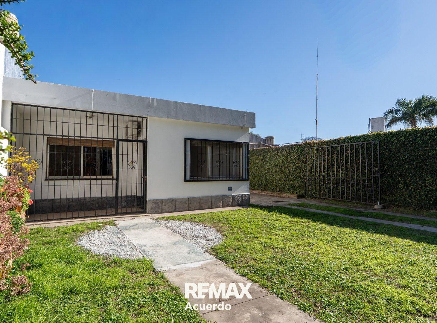 Foto de VENTA CASA DOS DORMITORIOS+DPTO FONDO SAN NICOLAS, imagen 1