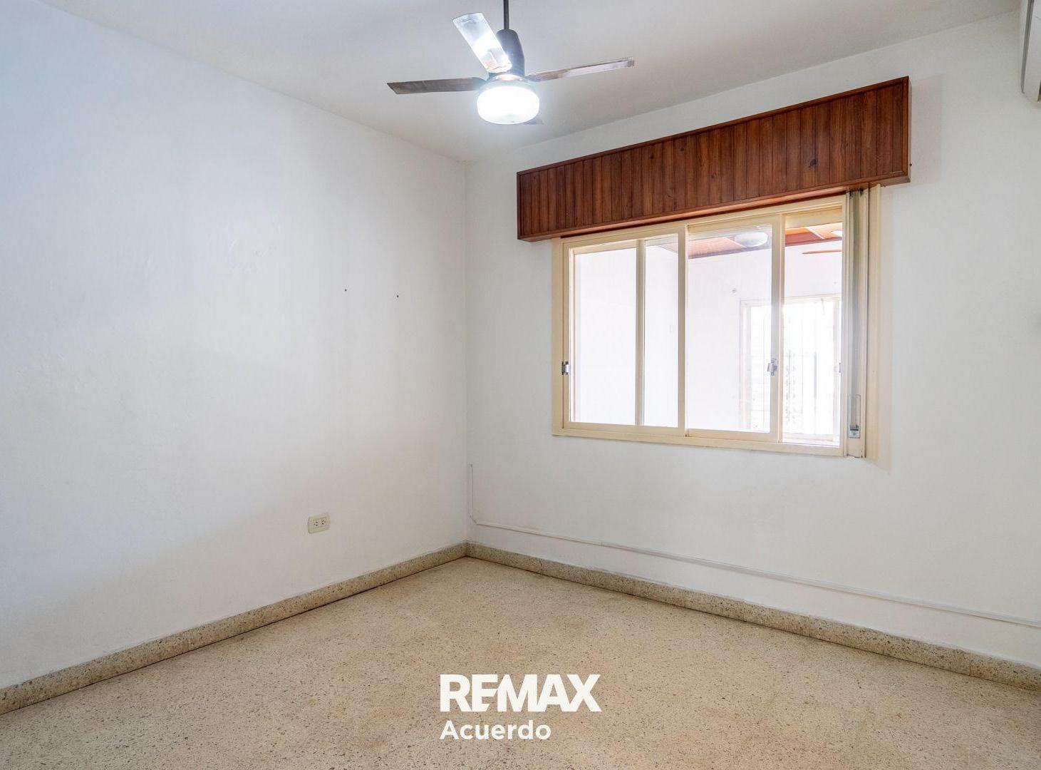 Foto de VENTA CASA DOS DORMITORIOS+DPTO FONDO SAN NICOLAS, imagen 2