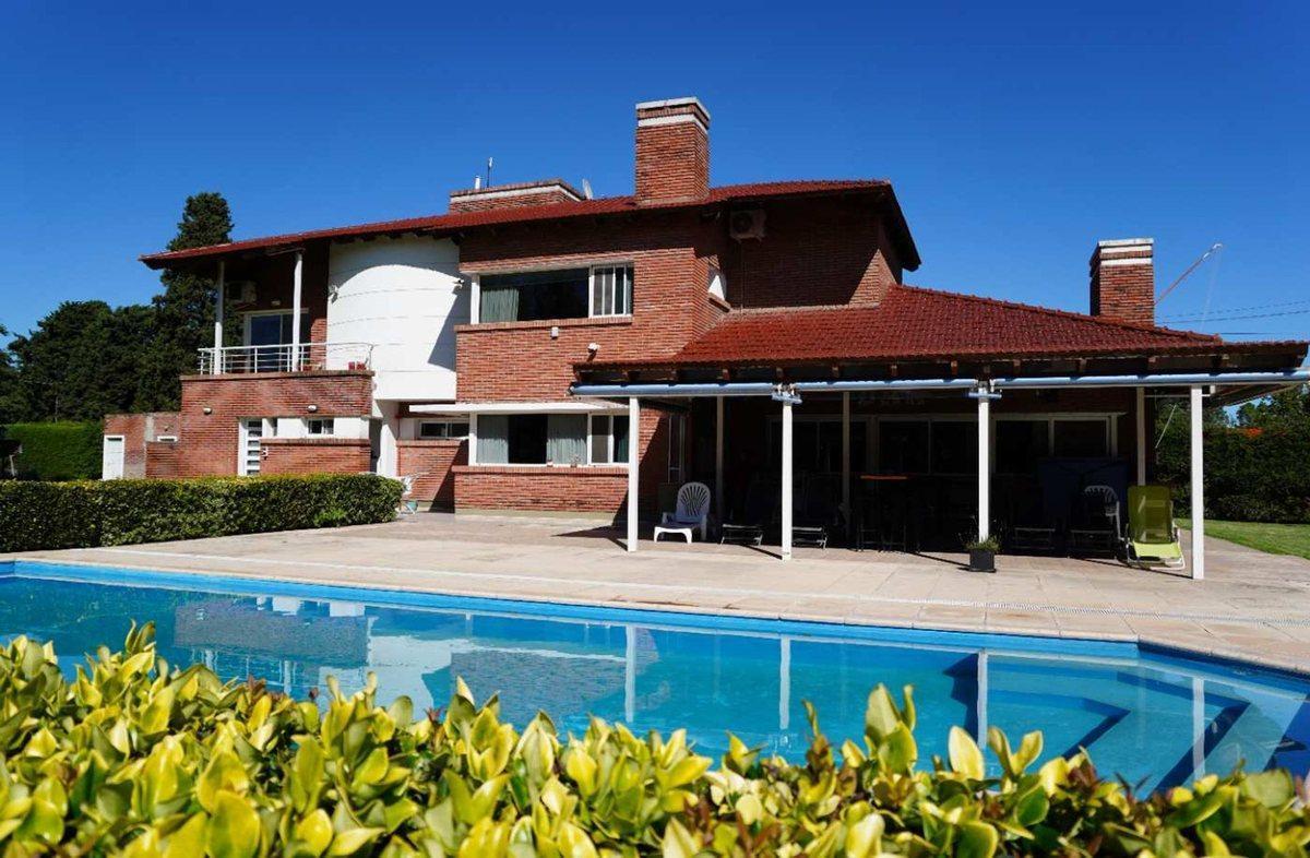 Foto de VENTA CASA 5 DORMI SAN NICOLÁS PILETA APTO CREDITO, imagen 1