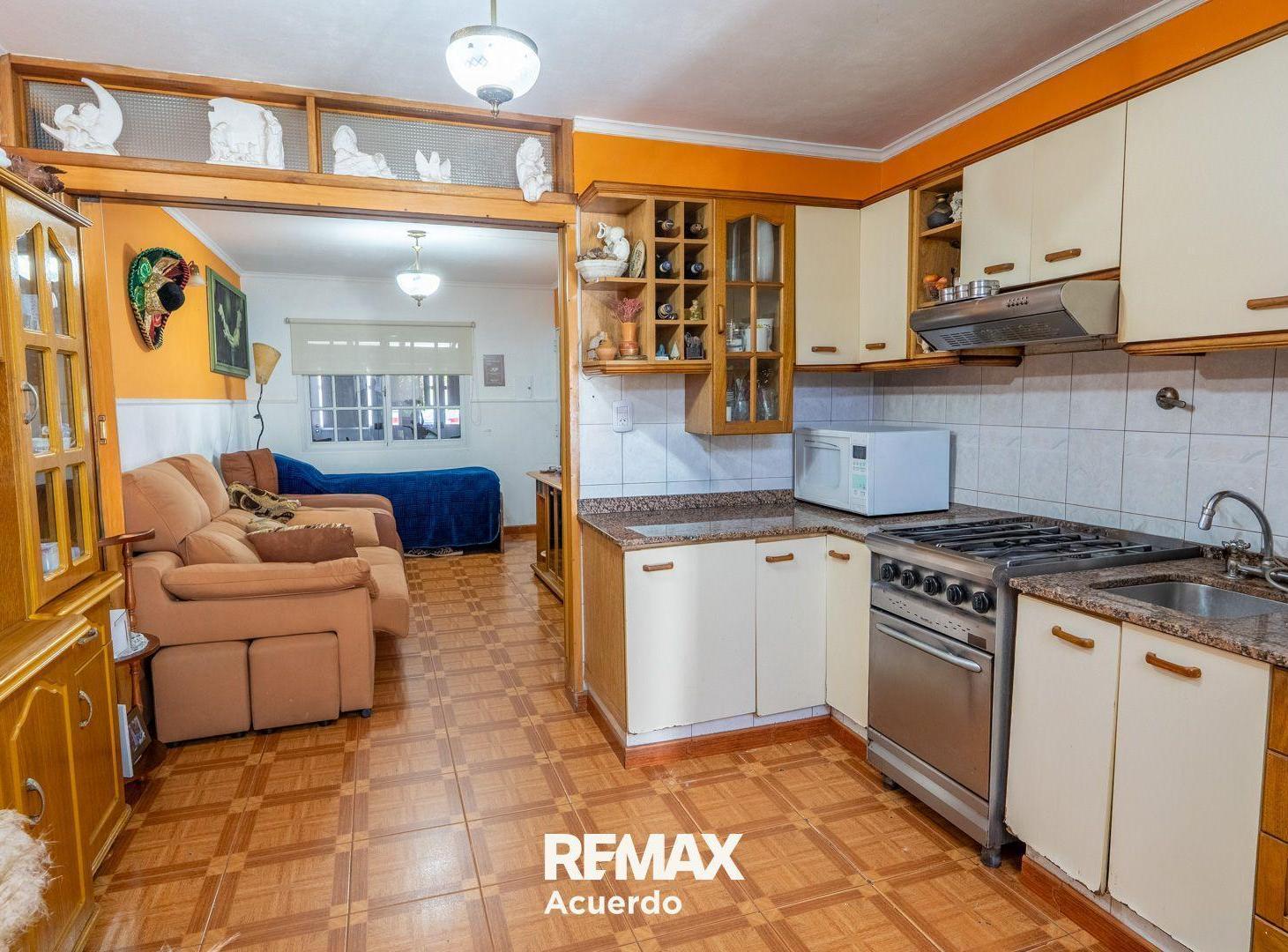 Foto de VENTA CASA DUPLEX - 4 DORM Y COCHERA - SAN NICOLAS, imagen 5