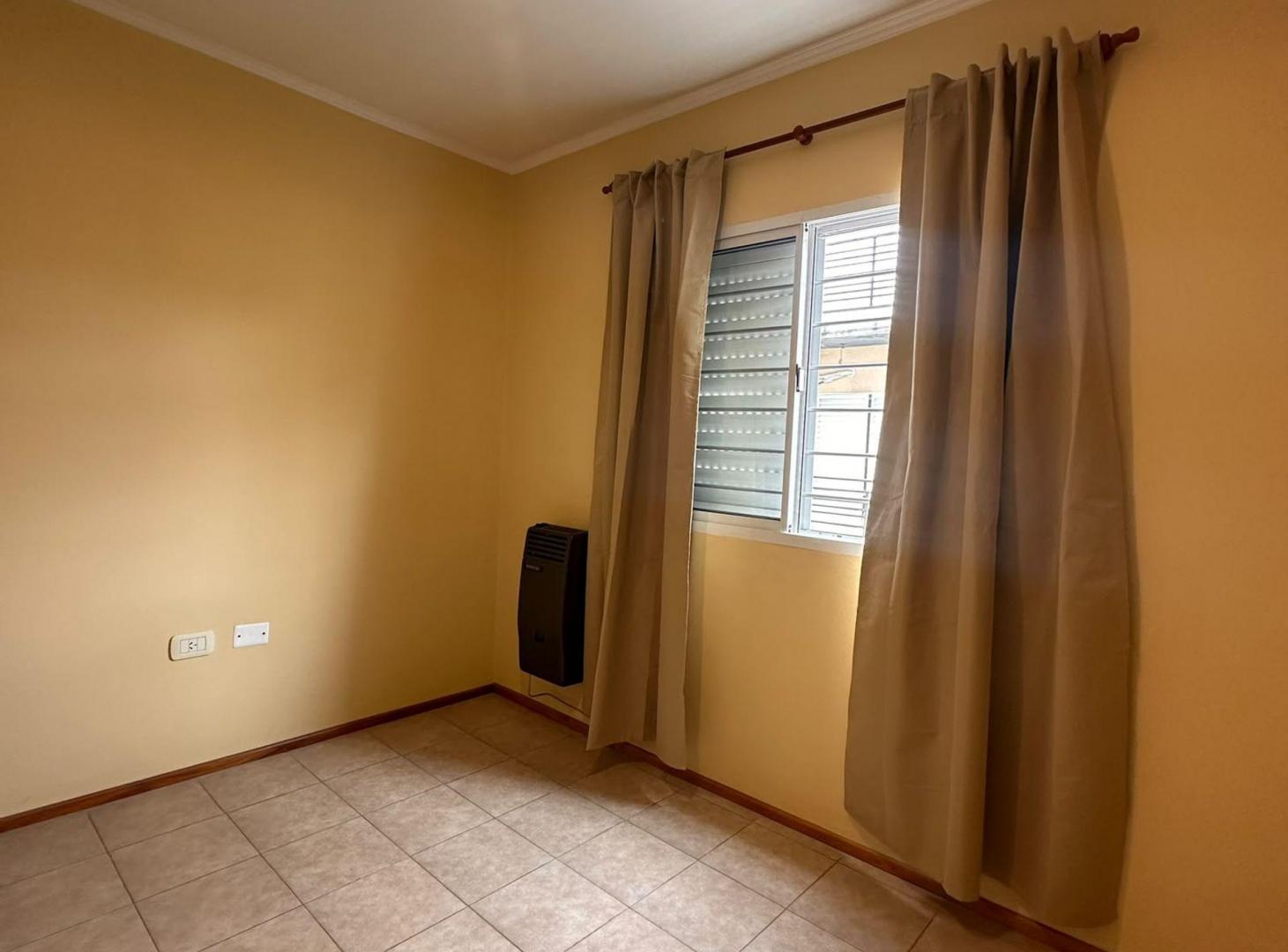 Foto de VENTA DEPARTAMENTO EN MITRE 1 DORMI COCHERA, imagen 5