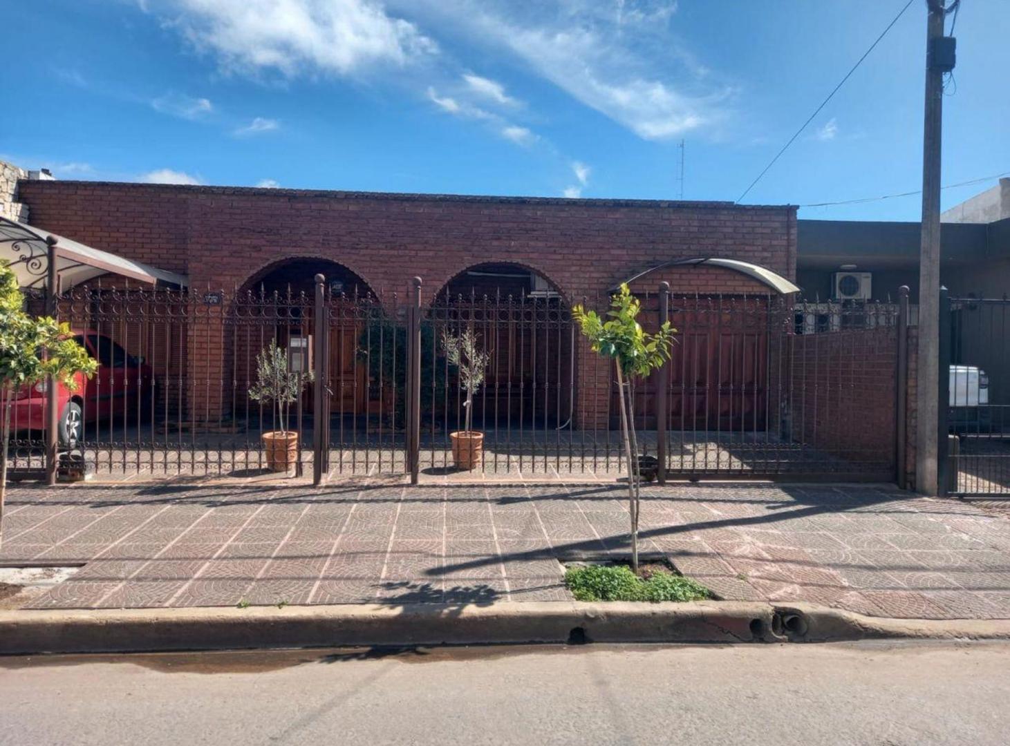 Foto de VENTA CASA CENTRO SAN PEDRO 4 DORM QUINCHO PATIO, imagen 3