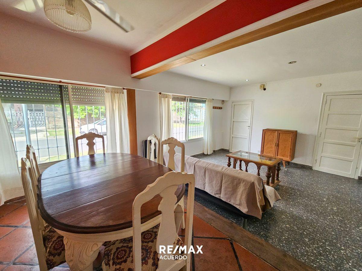 Foto de VENTA CASA 2 DORM SAN NICOLAS DE LOS ARROYOS, imagen 3