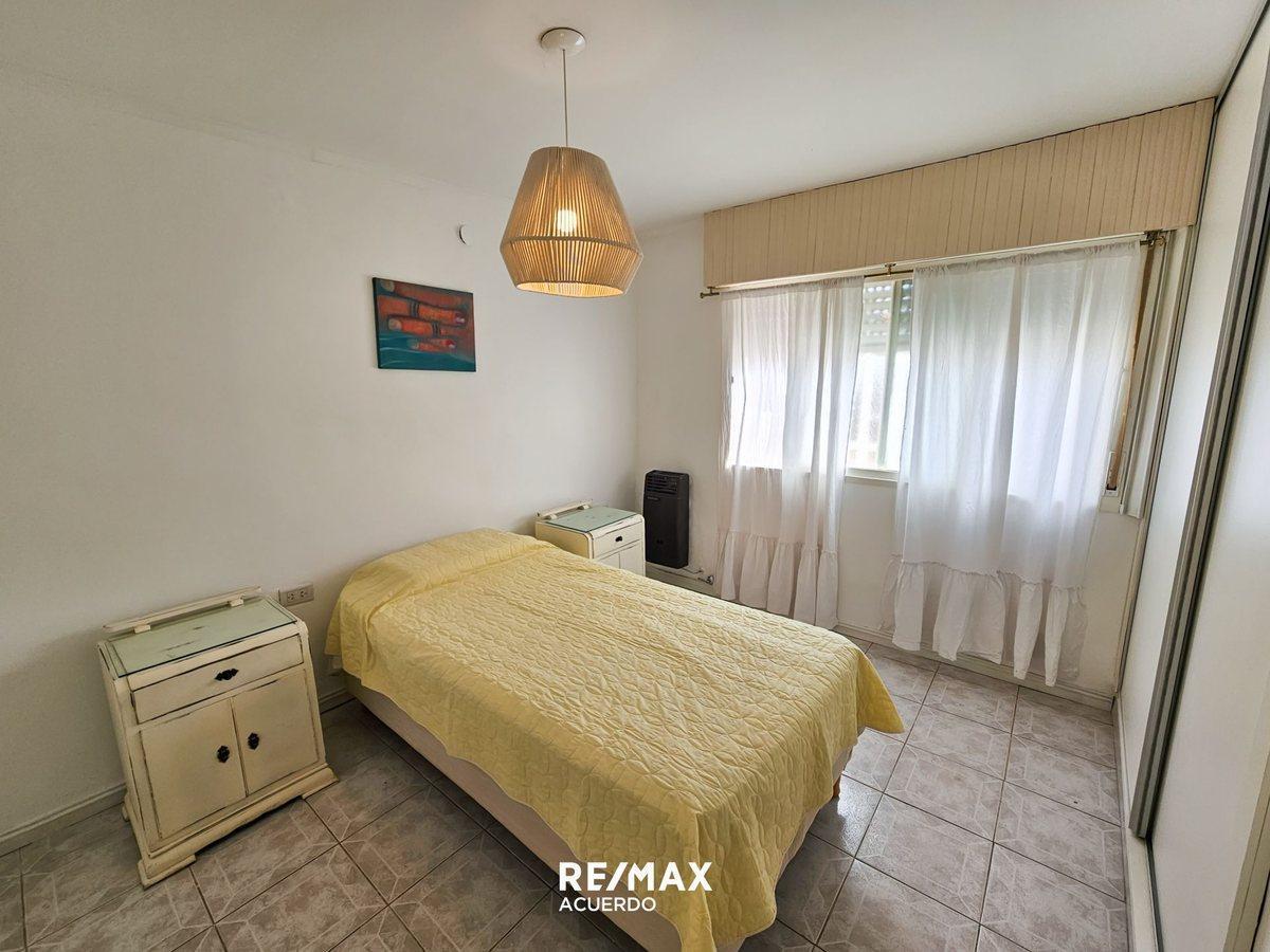 Foto de VENTA CASA 2 DORM SAN NICOLAS DE LOS ARROYOS, imagen 2