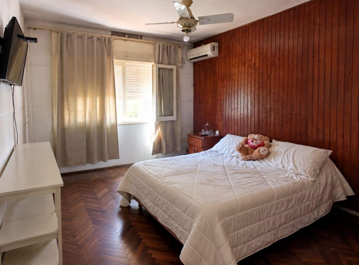 Foto de Venta casa 3 dormitorios - cochera. San Nicolas, imagen 3