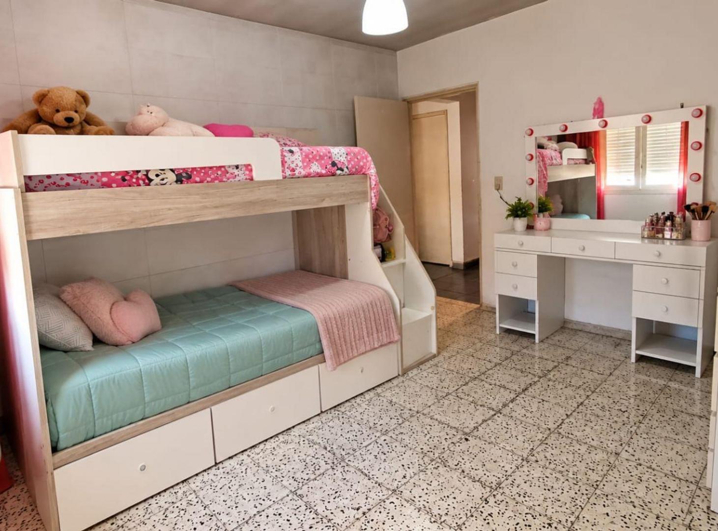 Foto de Venta casa 3 dormitorios - cochera. San Nicolas, imagen 4