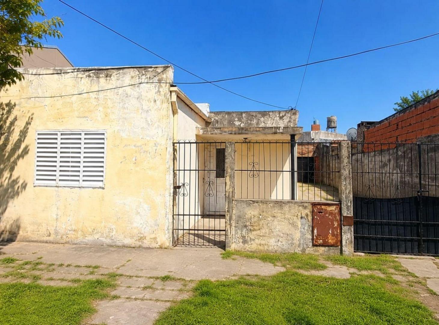 Foto de Vendo casa a refaccionar, imagen 1