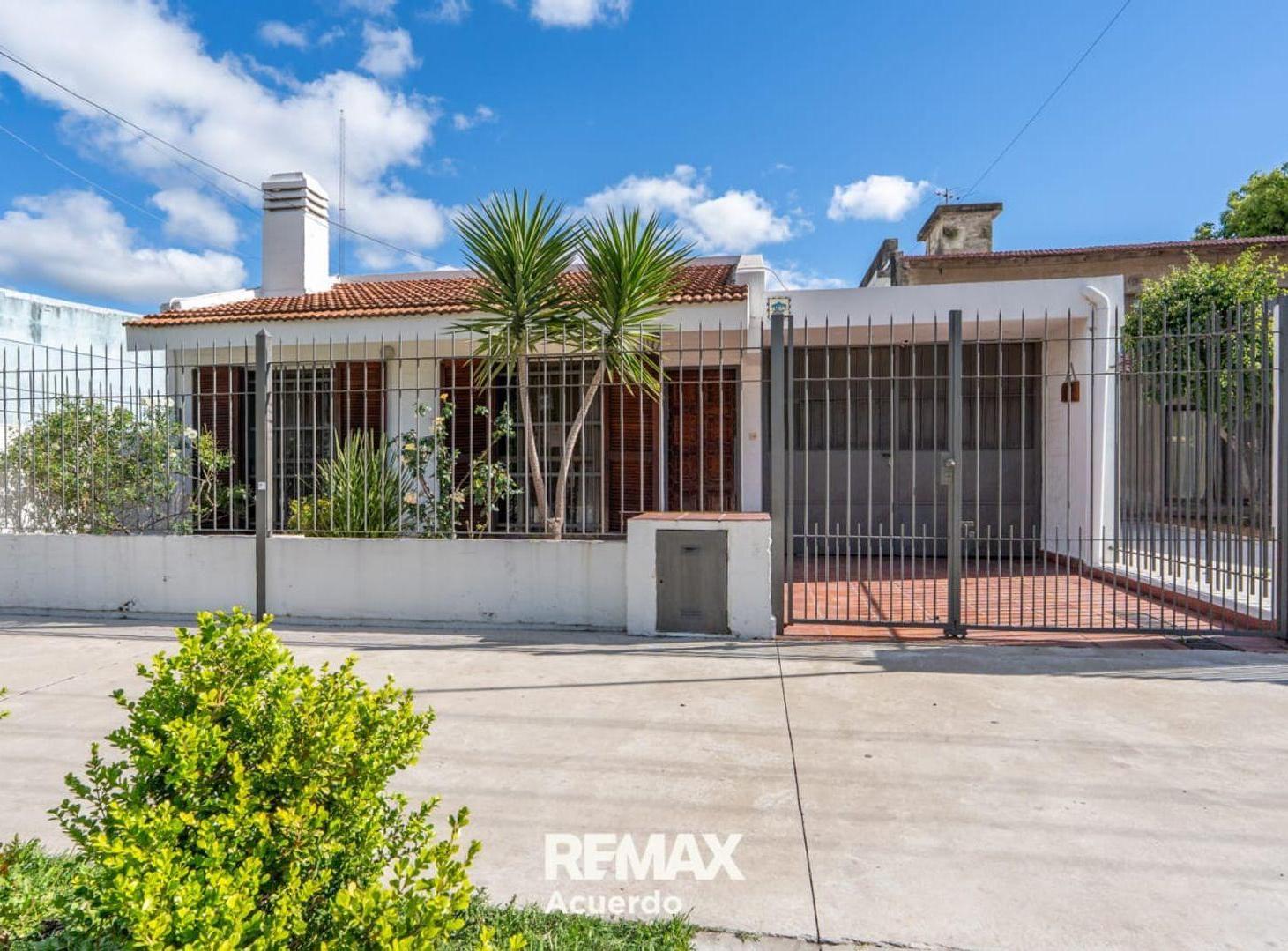 Foto de VENTA CASA SAN NICOLÁS: 3 DORMS, QUINCHO Y COCHERA, imagen 1