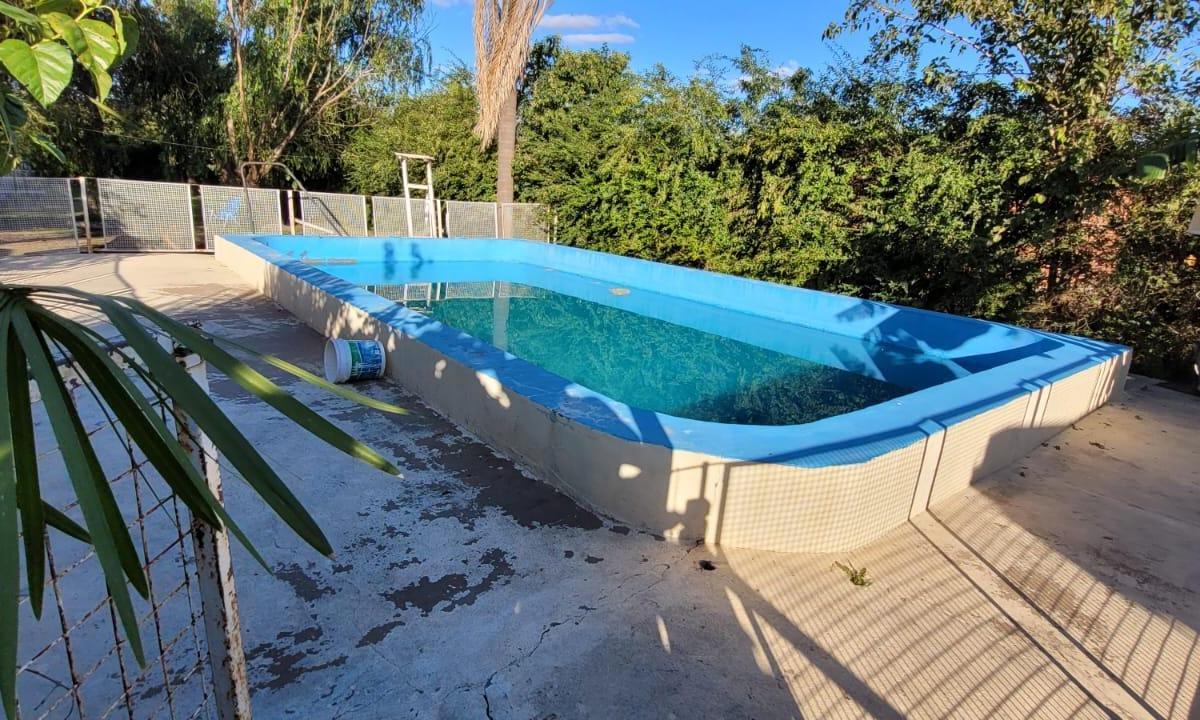Foto de CASA QUINTA CON PISCINA MAS CASA DE CASERO EN NAVARRO, imagen 2