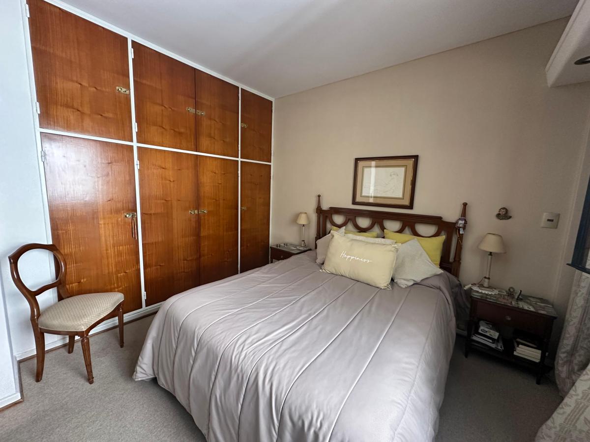 Foto de Departamento de 5 ambientes con dependencia y Cochera., imagen 5