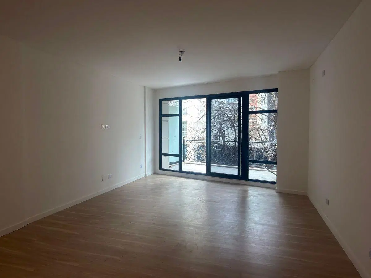 Venta Amplio Monoambiente con Balcón a Estrenar 2