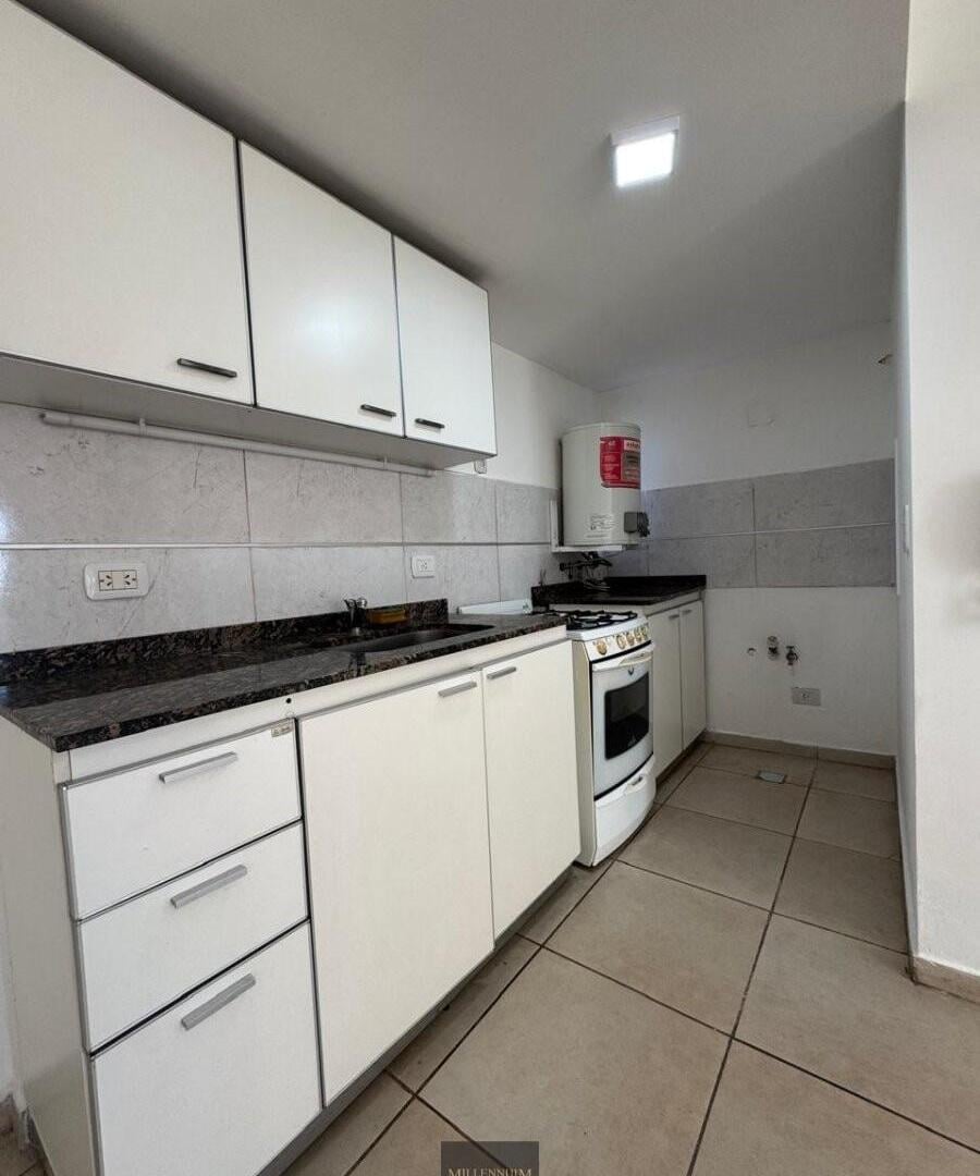 Foto de Departemento 1 dormitorio con balcon externo Alto Alberdi, imagen 4