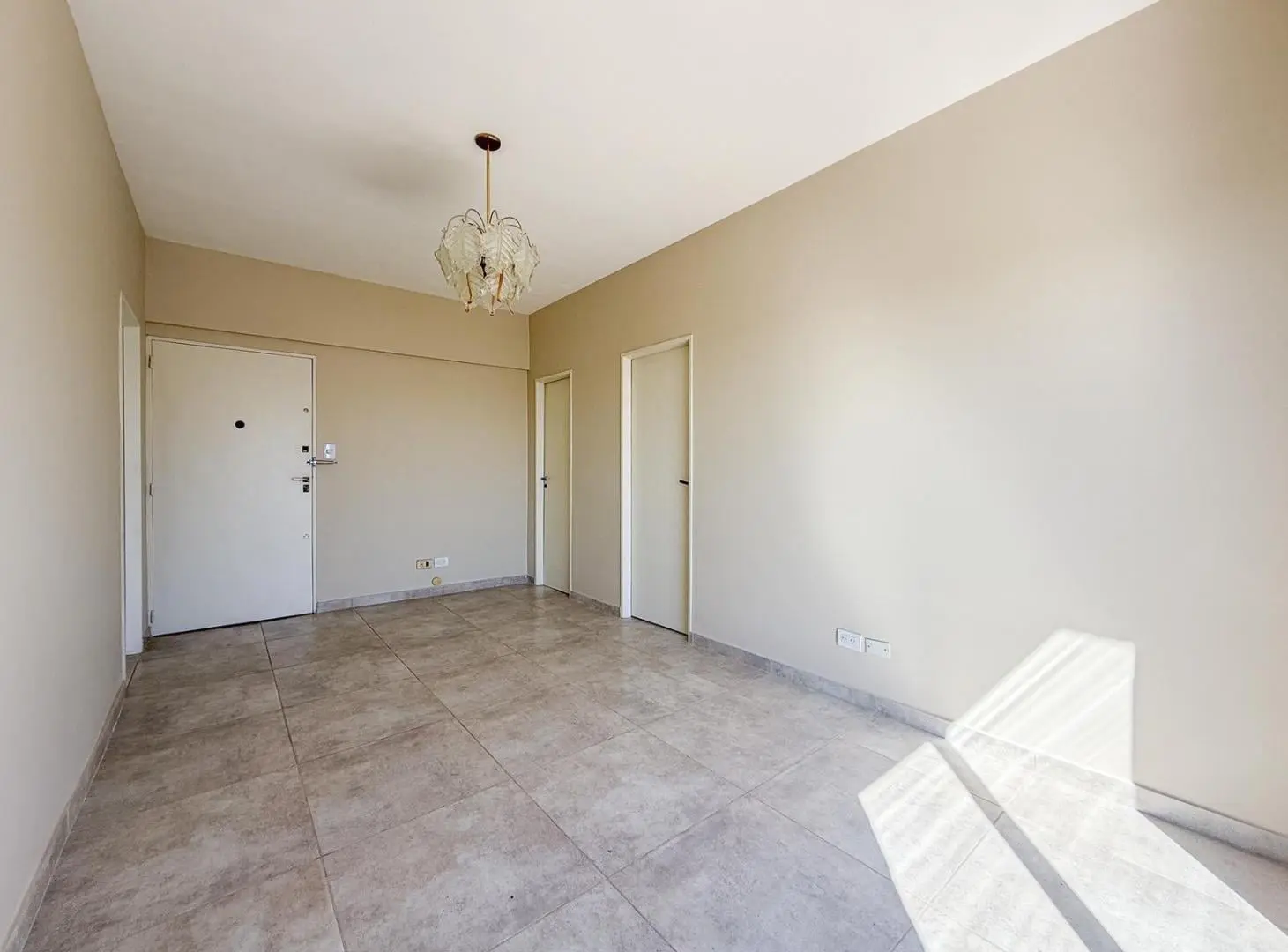 Alquiler Departamento 2 ambientes con balcón en Versalles 2