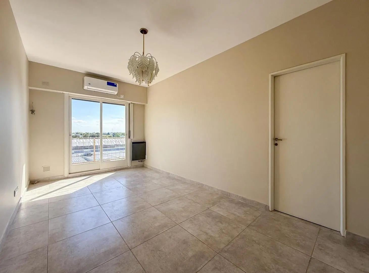 Alquiler Departamento 2 ambientes con balcón en Versalles 4