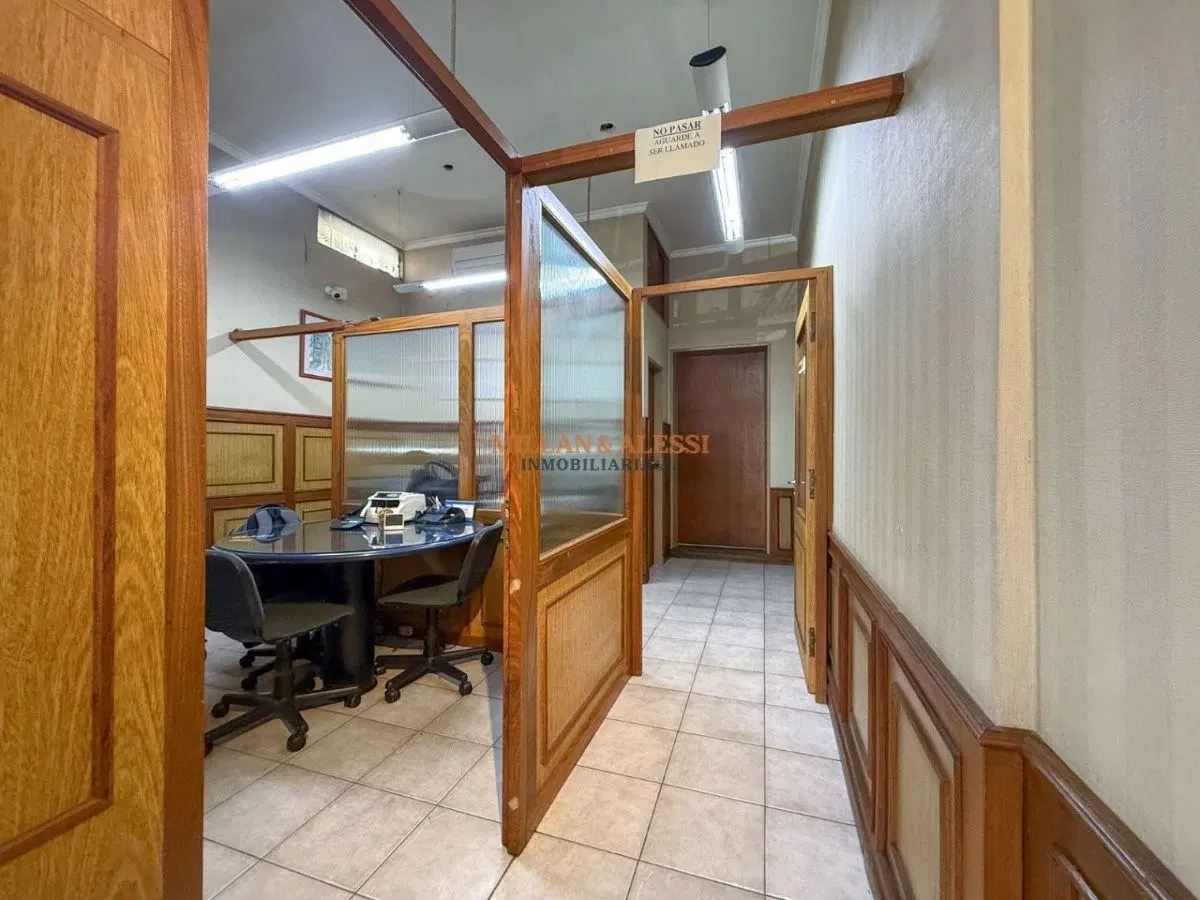 Venta local comercial en Liniers 3