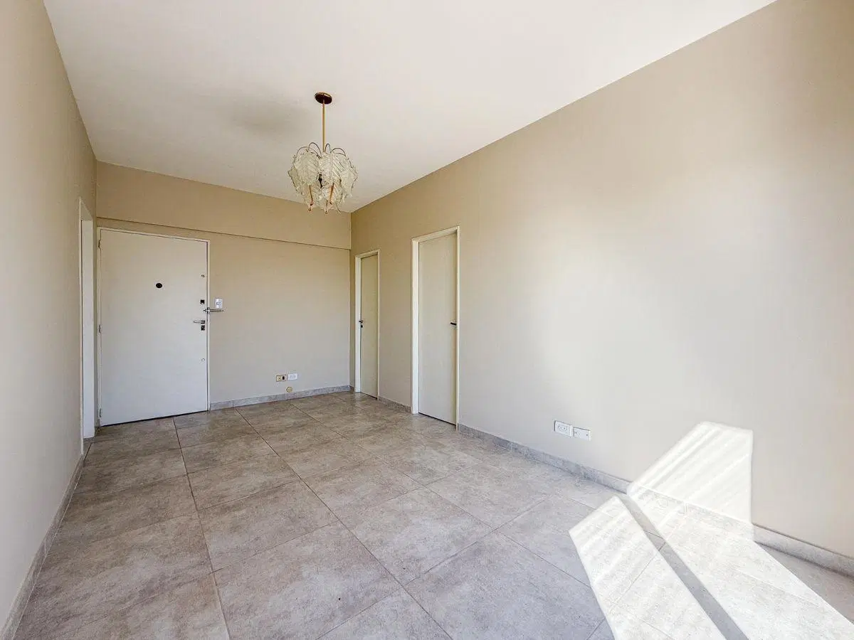 Alquiler Departamento 2 ambientes con balcón en Versalles 4