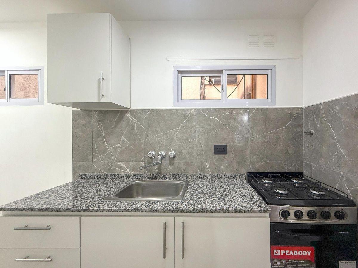 Departamento en venta 2 ambientes con balcón en Caballito