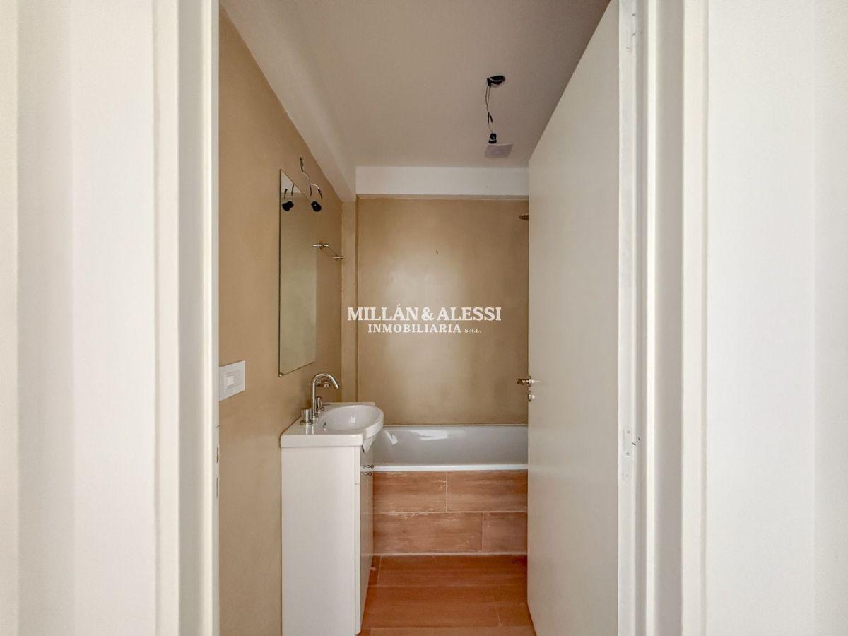 Foto de Venta 3 ambientes a estrenar con balcón y patio en Versalles, imagen 2
